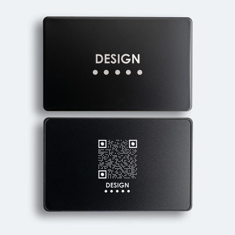 Carte noire mat gravure avec logo DESIGN et QR code