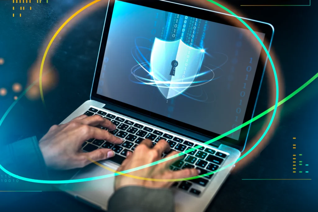 Ordinateur affichant un symbole cybersécurité