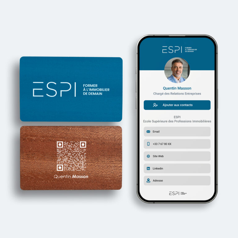 Carte en bois ESPI avec profil numérique et QR code