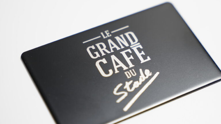 Carte connectée gravée Le Grand Café du Stade